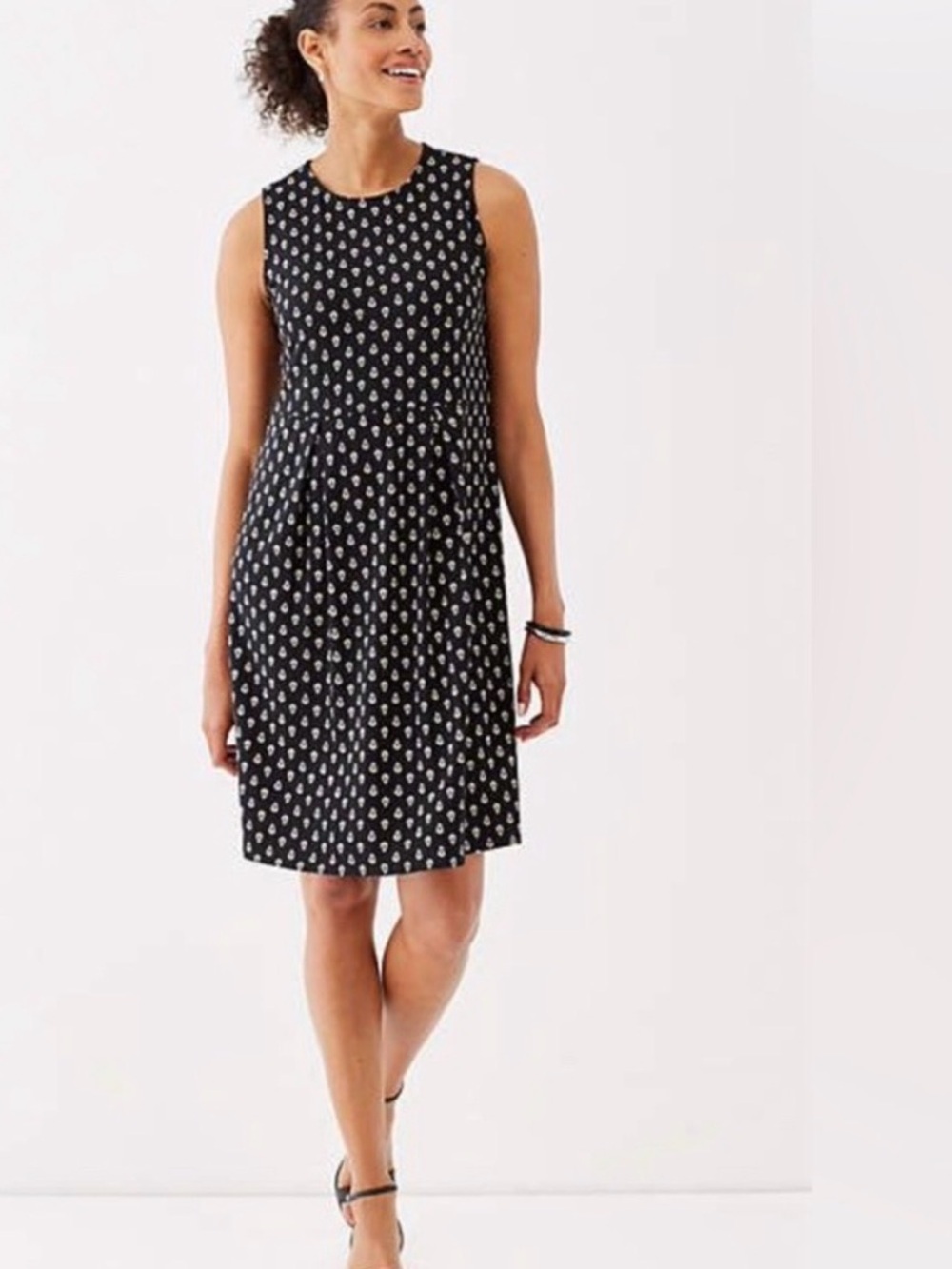 J. Jill Size XS Wearever Collection Black Printed Pleated Sleeveless Dress